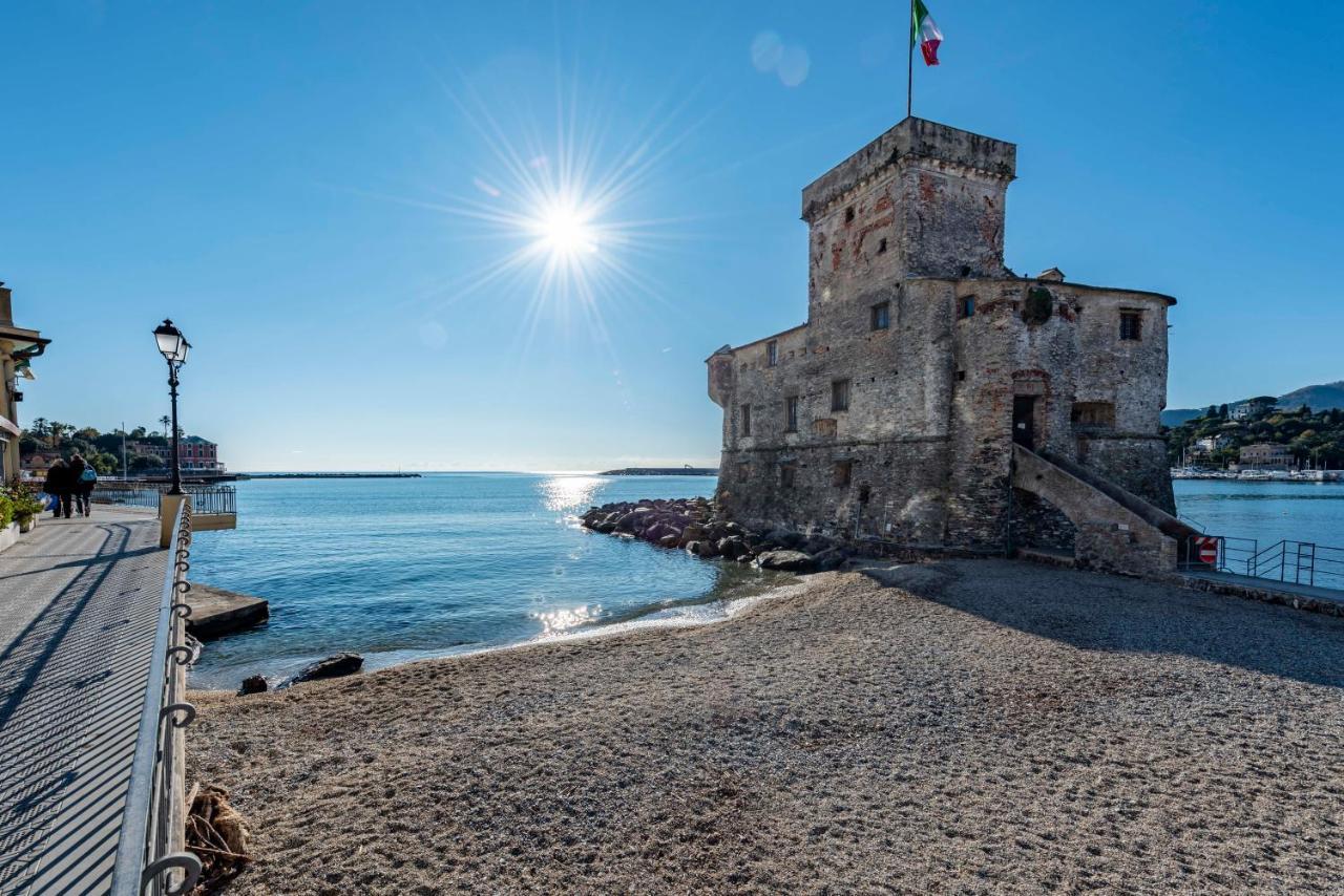 Alla Casa Rosa Al Mare- Centrale A Di Fronte Al Mare- Emozionante- Garage Privato Gratuito A 800 Mt- Aria Condizionata-Wifi Рапало Екстериор снимка